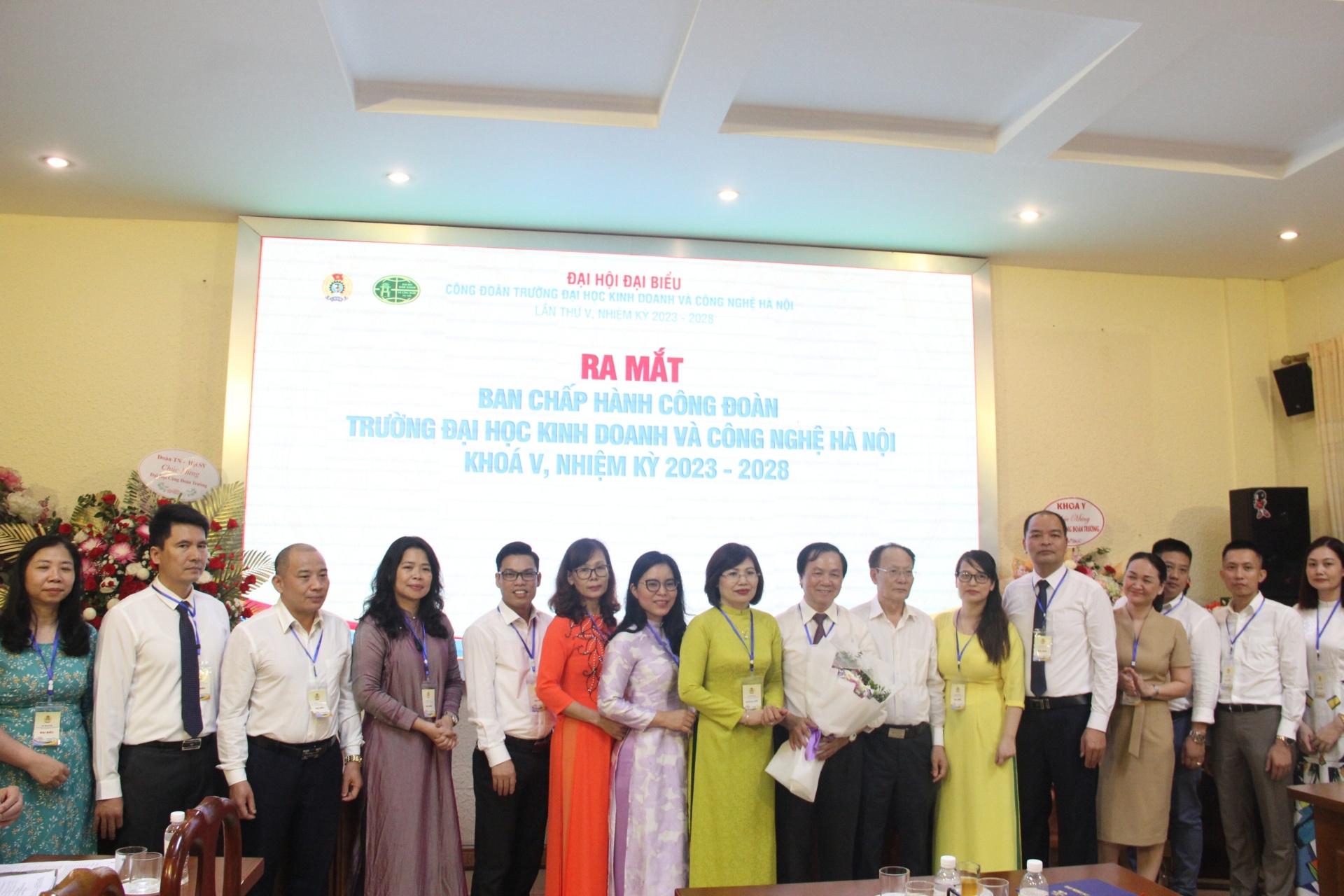 Hoạt động Công đoàn không tách rời các hoạt động chuyên môn