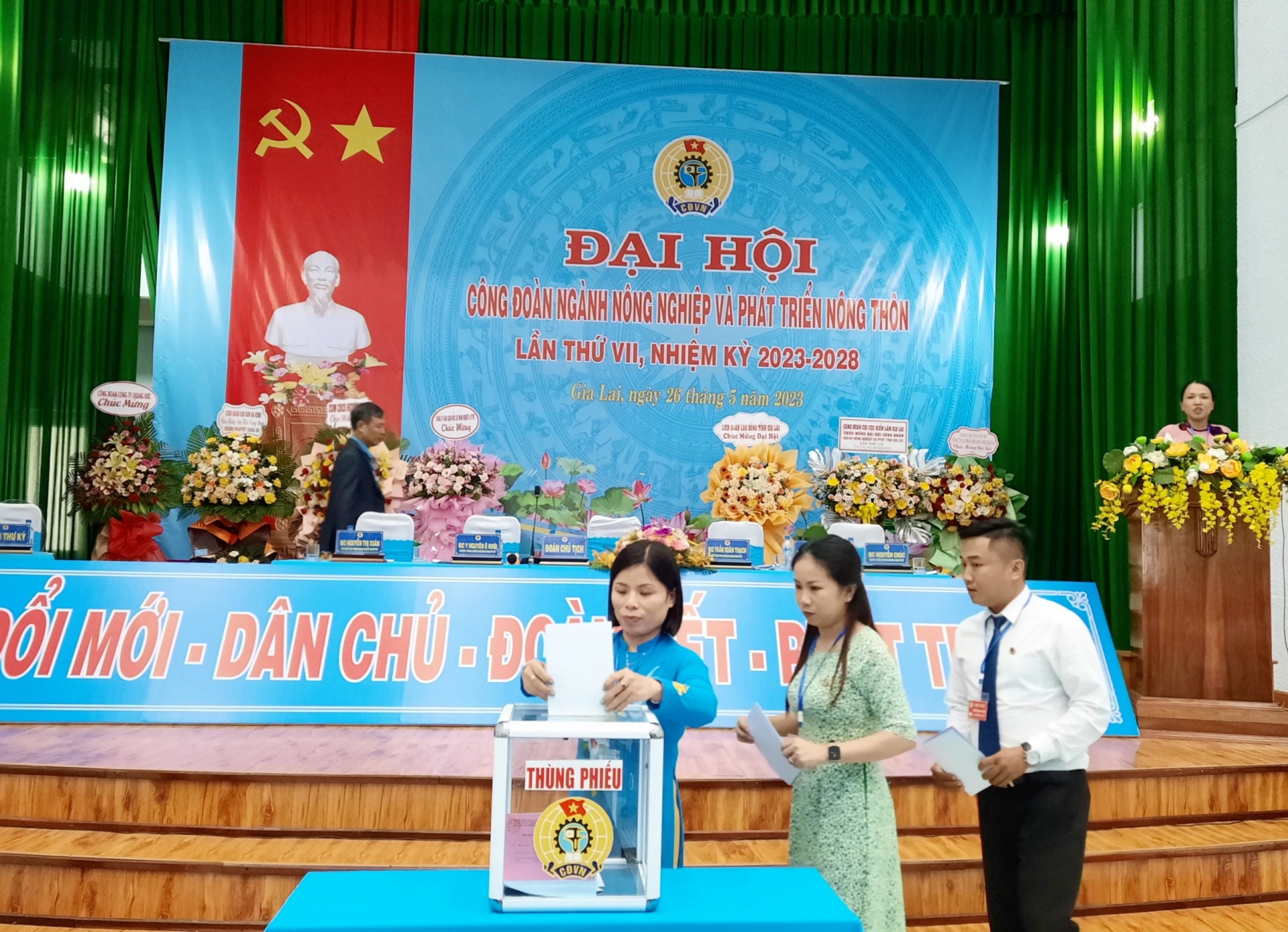 Công đoàn Nông nghiệp và Phát triển nông thôn tỉnh Gia Lai vững bước vào nhiệm kỳ mới Công đoàn Nông nghiệp và Phát triển nông thôn tỉnh Gia Lai vững bước vào nhiệm kỳ mới