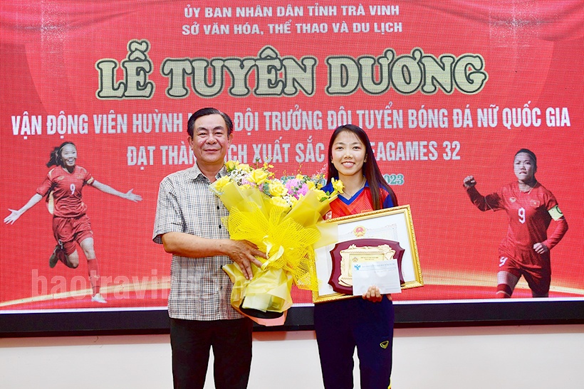Đội trưởng Huỳnh Như: Người viết cổ tích bằng hiện thực Đội trưởng Huỳnh Như: Người viết cổ tích bằng hiện thực