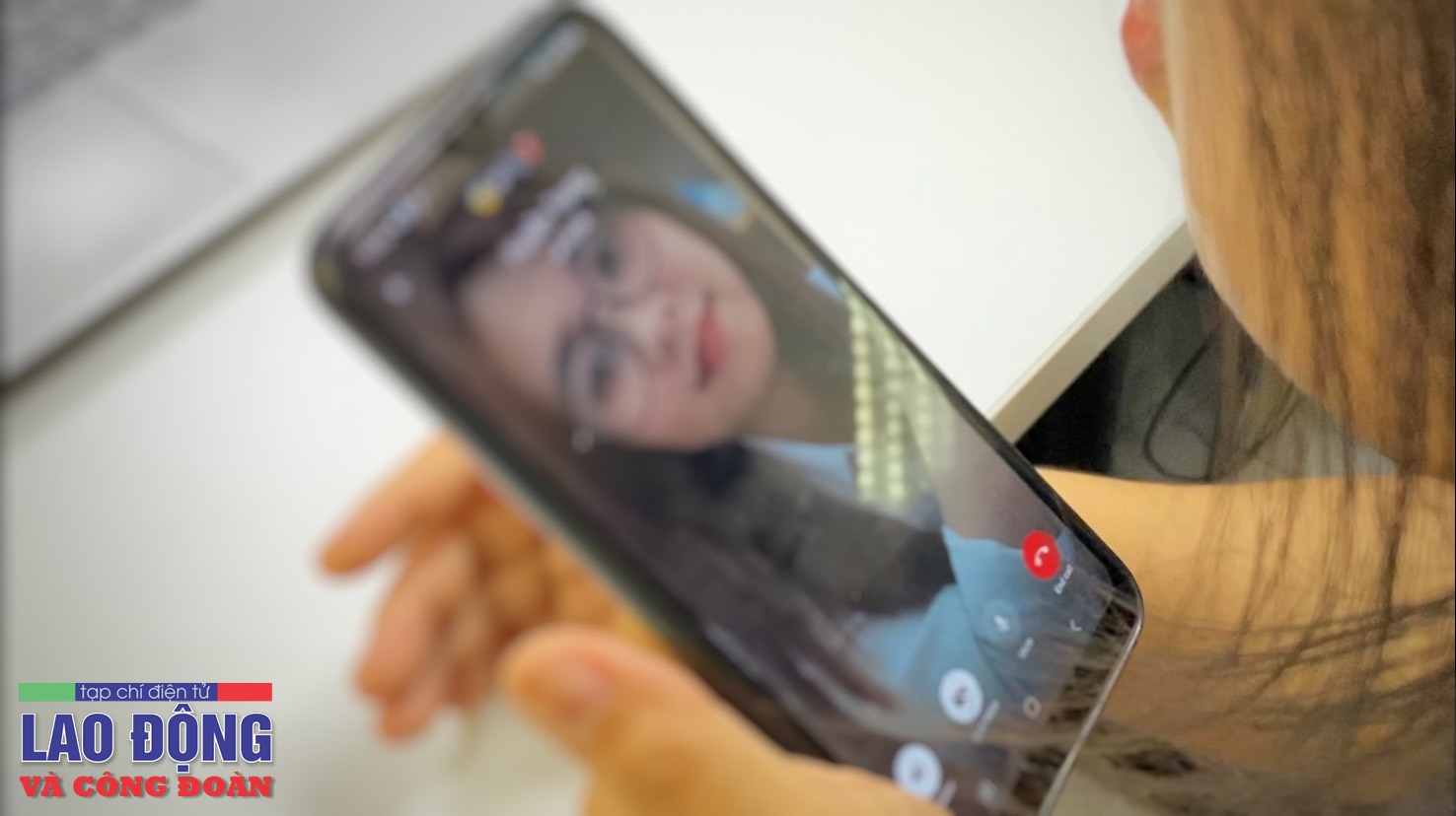 Cảnh giác bẫy “việc nhẹ lương cao” dịp cuối năm: Những trò lừa đảo đang bủa vây lao động trẻ