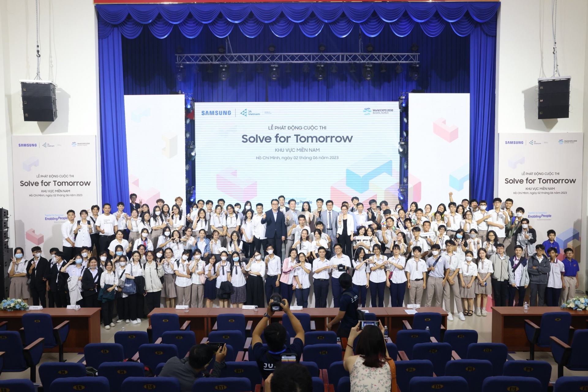 SAMSUNG VIỆT NAM THỰC HIỆN HÀNH TRÌNH ROADSHOW 2023 TỚI GẦN 3 TRIỆU HỌC SINH MIỀN NAM SAMSUNG VIỆT NAM THỰC HIỆN HÀNH TRÌNH ROADSHOW 2023 TỚI GẦN 3 TRIỆU HỌC SINH MIỀN NAM