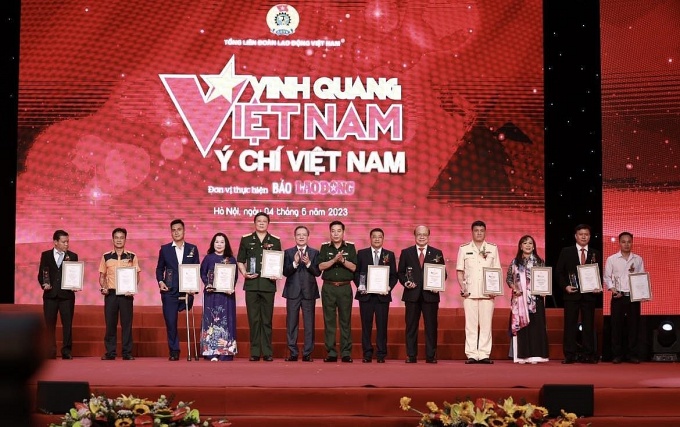 Gương sáng công nhân được vinh danh tại chương trình Vinh quang Việt Nam 2023