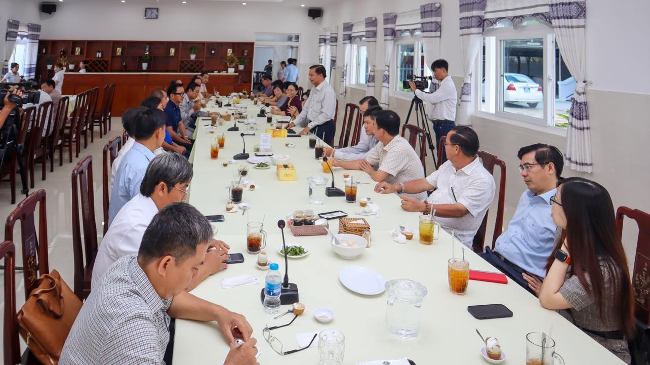 Sóc Trăng: Ăn sáng với doanh nghiệp - tạo cầu nối, thắp niềm tin Sóc Trăng: Ăn sáng với doanh nghiệp - tạo cầu nối, thắp niềm tin