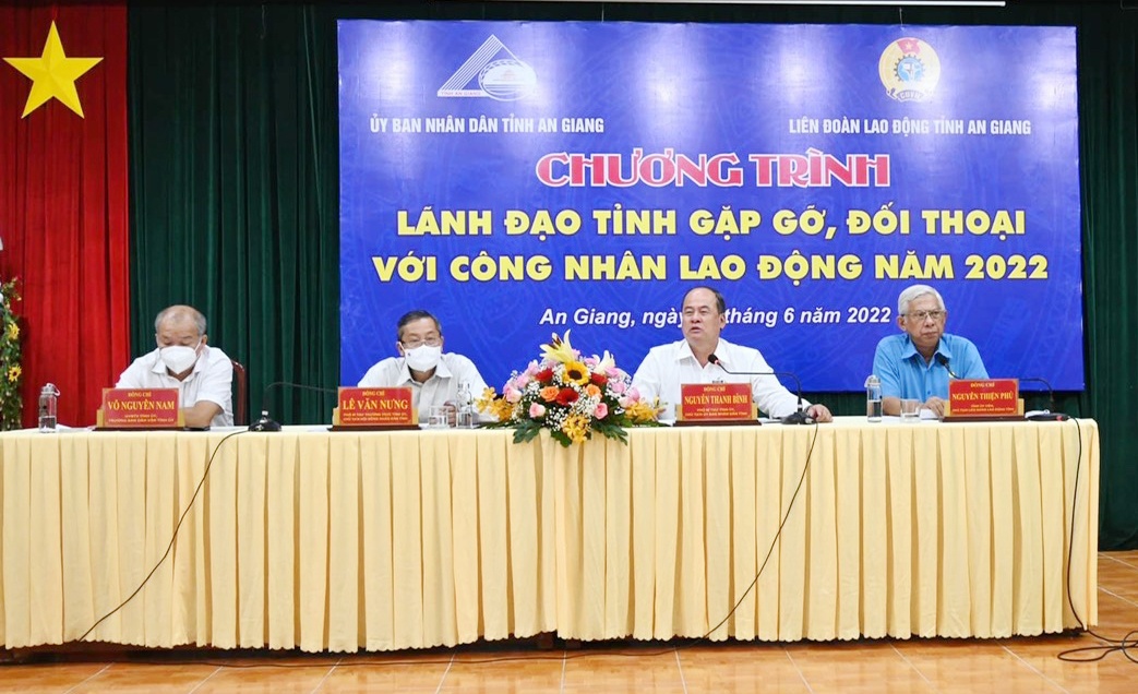 Lắng nghe công nhân lao động để thấu hiểu và chia sẻ