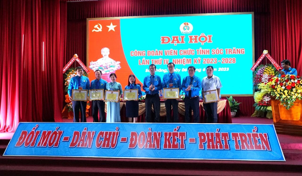 Sóc Trăng: Đại hội điểm công đoàn cấp trên cơ sở thành công tốt đẹp Sóc Trăng: Đại hội điểm công đoàn cấp trên cơ sở thành công tốt đẹp