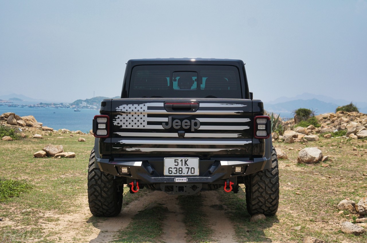 Jeep Gladiator 2023: Mẫu bán tải không dành cho số đông Jeep Gladiator 2023: Mẫu bán tải không dành cho số đông