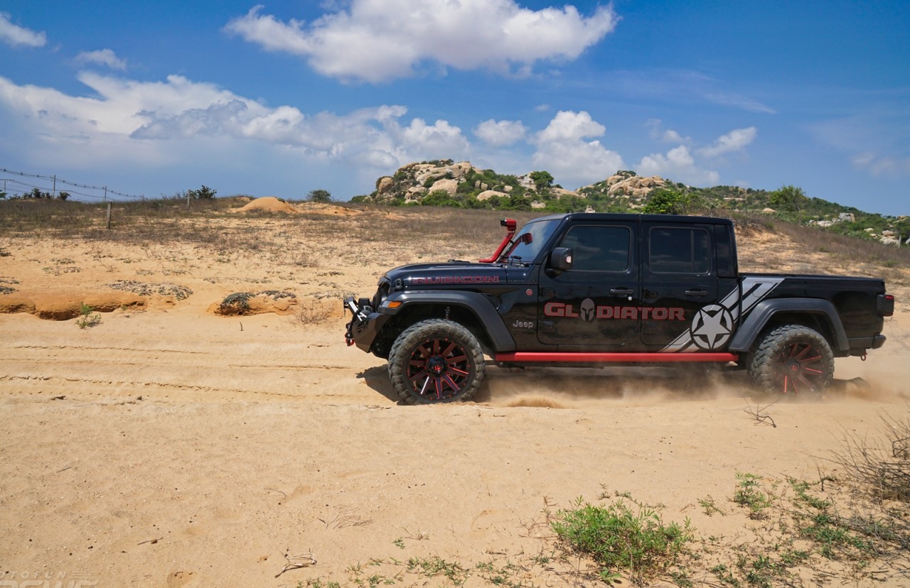 Jeep Gladiator 2023: Mẫu bán tải không dành cho số đông Jeep Gladiator 2023: Mẫu bán tải không dành cho số đông