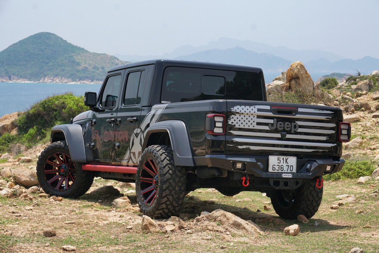 Jeep Gladiator 2023: Mẫu bán tải không dành cho số đông Jeep Gladiator 2023: Mẫu bán tải không dành cho số đông