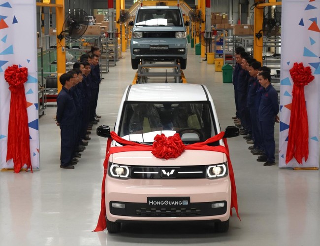 Công bố mẫu ô tô điện cỡ nhỏ: Đâu là lợi thế của VinFast so với các đối thủ sắp &quot;đổ bộ&quot; vào Việt Nam? ảnh 1