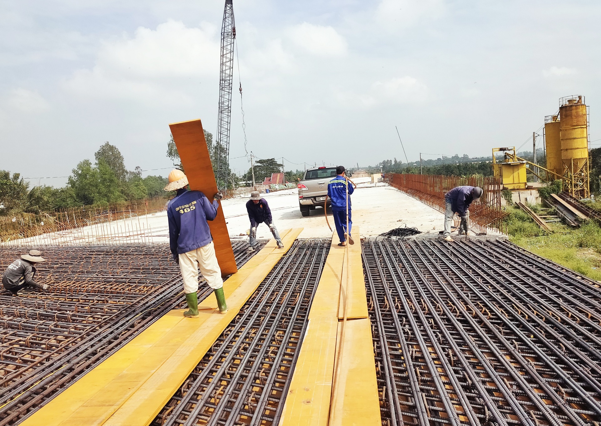 Hạ tầng giao thông đưa đất chín rồng cất cánh