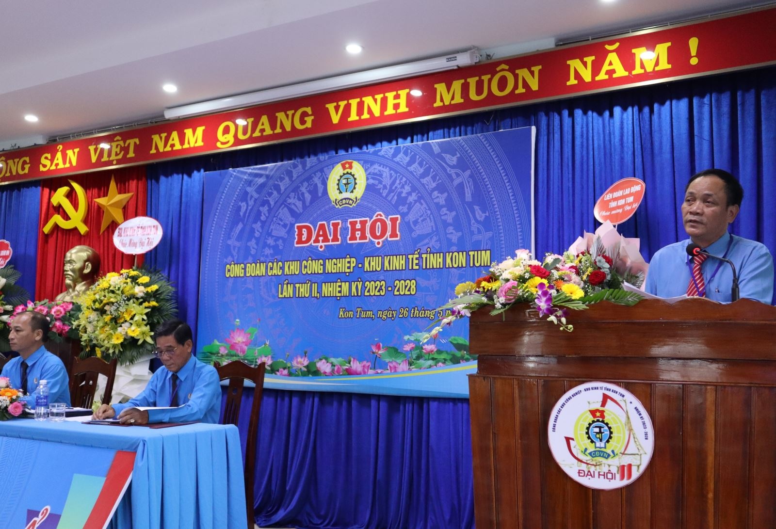 Đổi mới hoạt động để thu hút người lao động tại doanh nghiệp vào Công đoàn Đổi mới hoạt động để thu hút người lao động tại doanh nghiệp vào Công đoàn