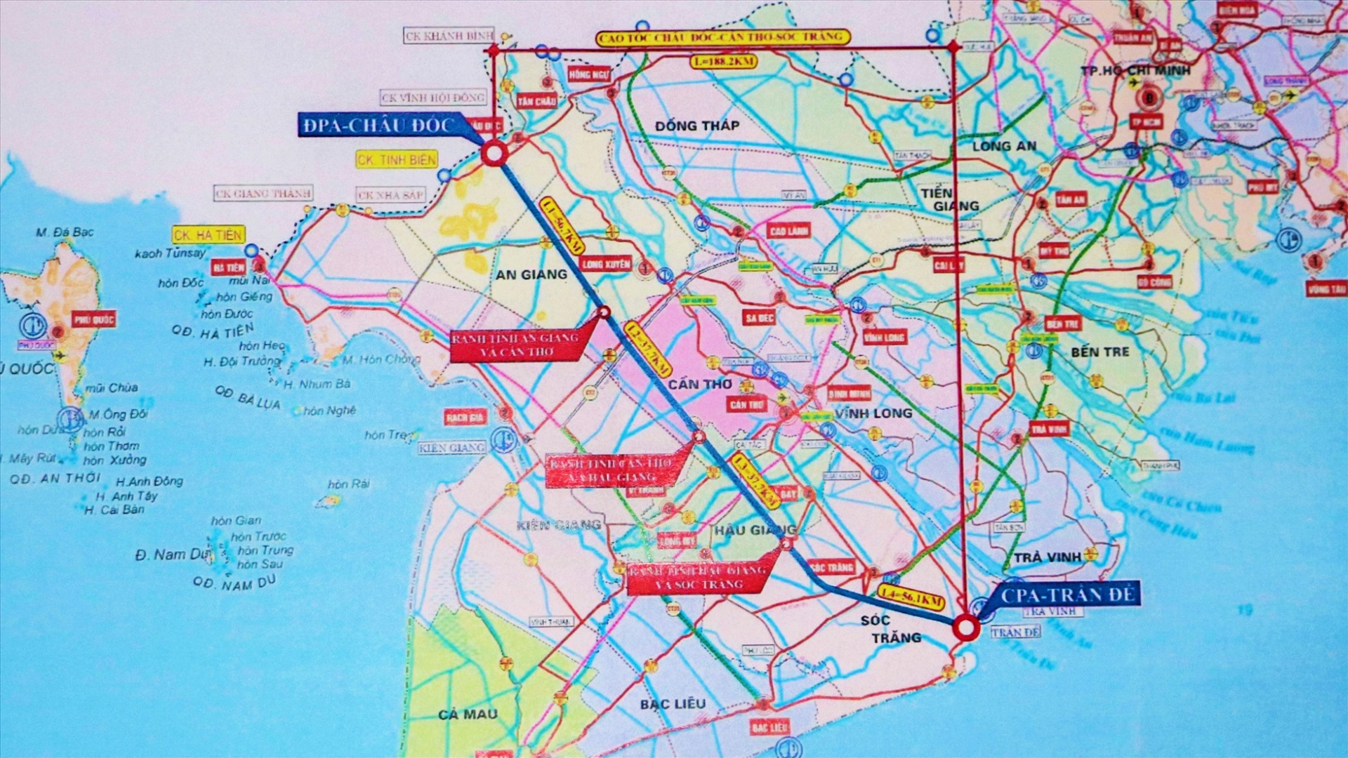 Sẵn sàng khởi công tuyến cao tốc trục ngang đầu tiên ở ĐBSCL Sẵn sàng khởi công tuyến cao tốc trục ngang đầu tiên ở ĐBSCL