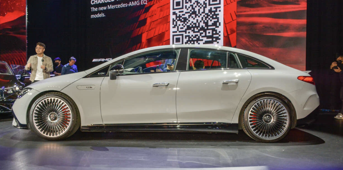 Mercedes-AMG EQE53 ra mắt tại Malaysia