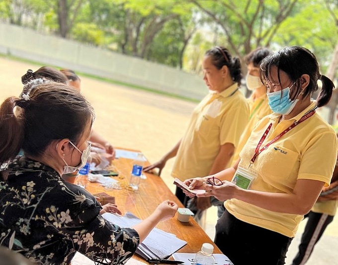 Bình Dương: Ấm lòng lúc mất việc được Công đoàn quan tâm Bình Dương: Ấm lòng lúc mất việc được Công đoàn quan tâm