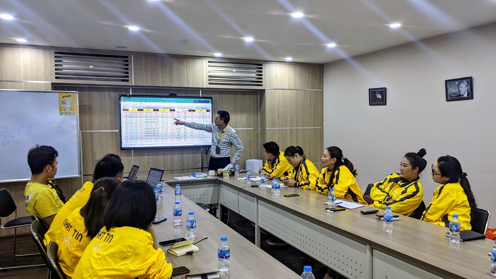 Nhất Tín Logistics: Tuyển dụng loạt vị trí Trưởng bưu cục, nhân viên kinh doanh