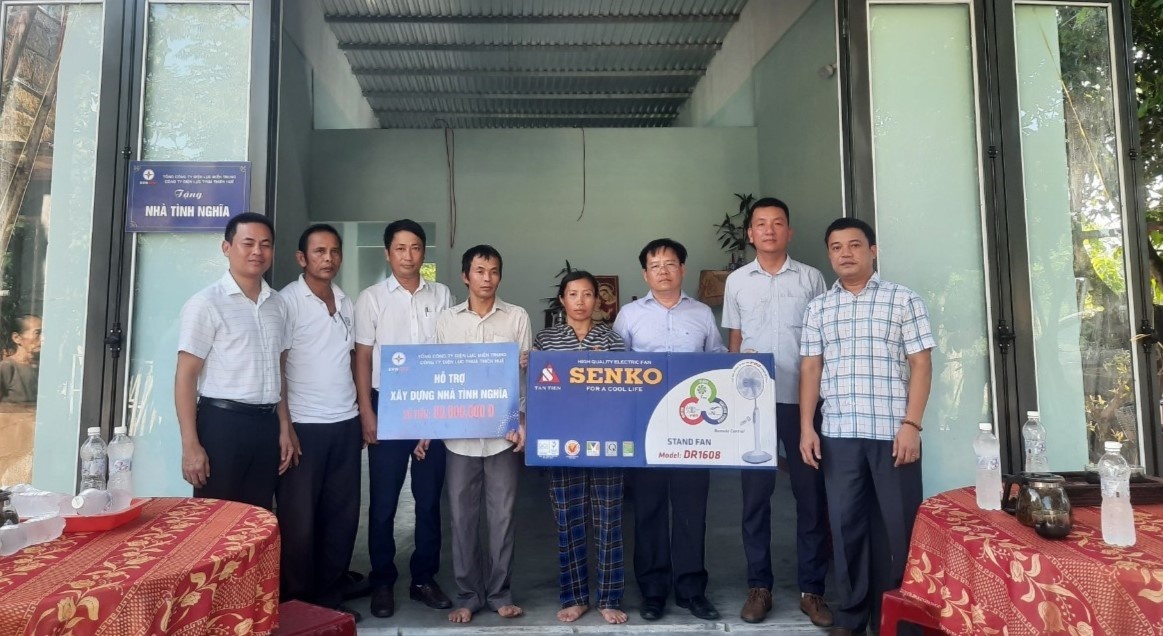 Công đoàn Công ty Điện lực Thừa Thiên Huế: Góp sức an cư cho các gia đình khó khăn Công đoàn Công ty Điện lực Thừa Thiên Huế: Góp sức an cư cho các gia đình khó khăn