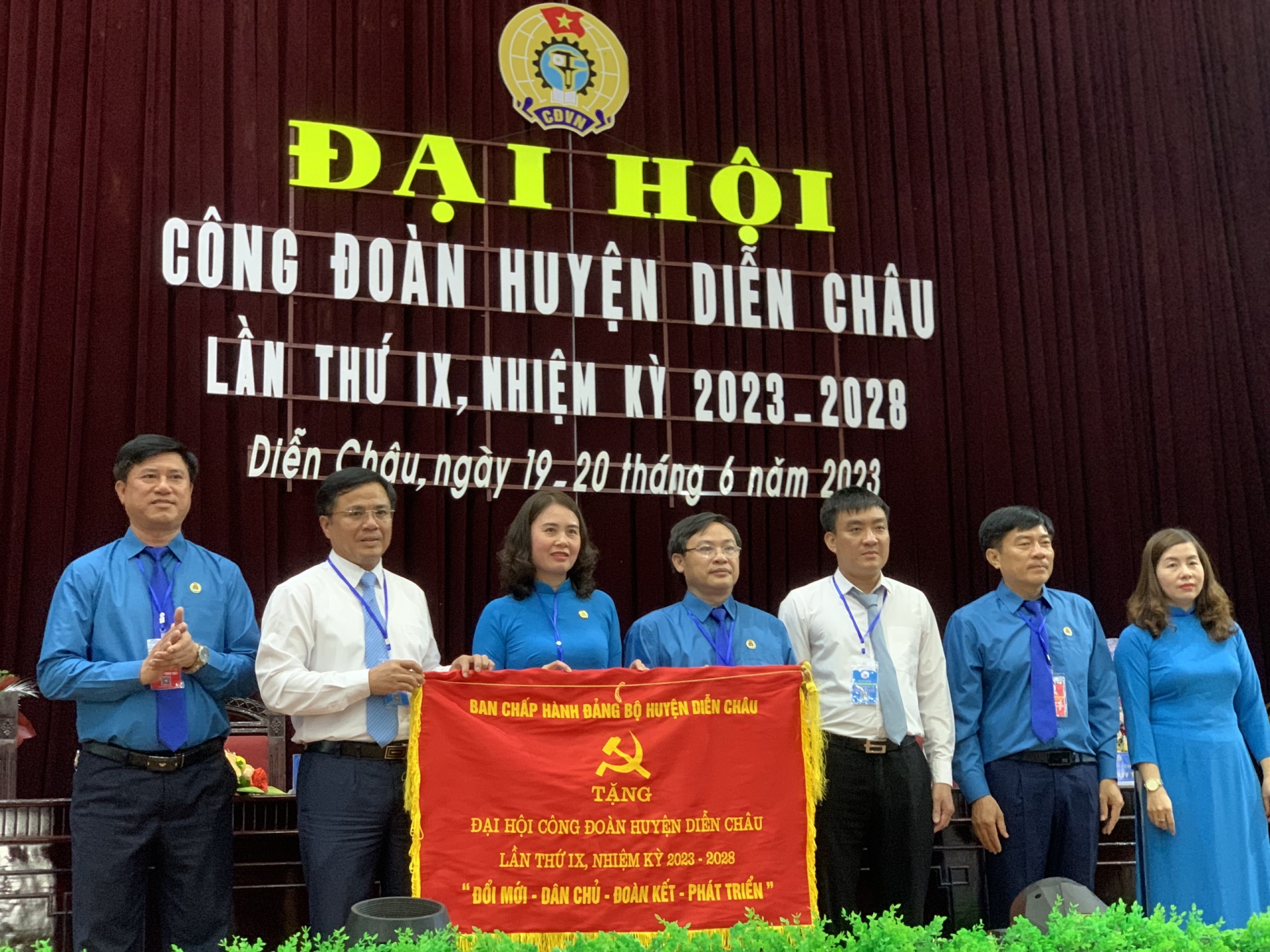 Công đoàn huyện Diễn Châu: Một nhiệm kỳ đạt kết quả toàn diện, nổi bật Công đoàn huyện Diễn Châu: Một nhiệm kỳ đạt kết quả toàn diện, nổi bật