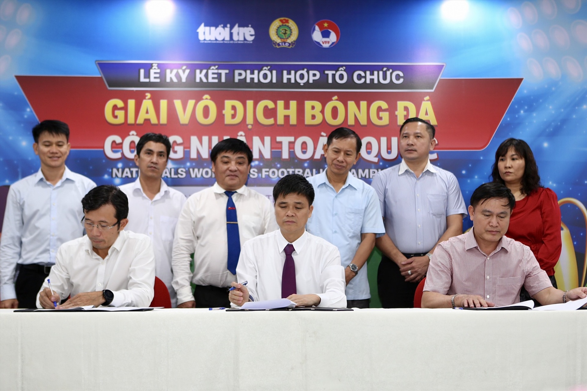 Giải bóng đá công nhân toàn quốc: Sẽ là ngày hội của công nhân Giải bóng đá công nhân toàn quốc: Sẽ là ngày hội của công nhân