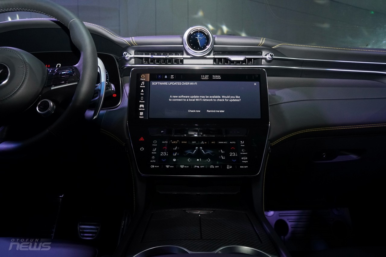 Maserati Grecale Trofeo giá 7,5 tỷ đồng