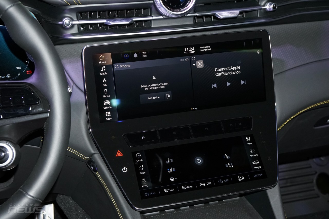 Maserati Grecale Trofeo giá 7,5 tỷ đồng