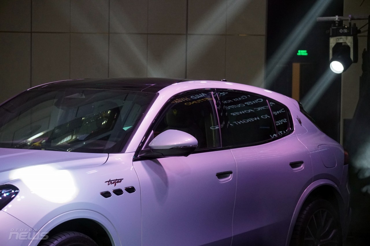 Maserati Grecale Trofeo giá 7,5 tỷ đồng