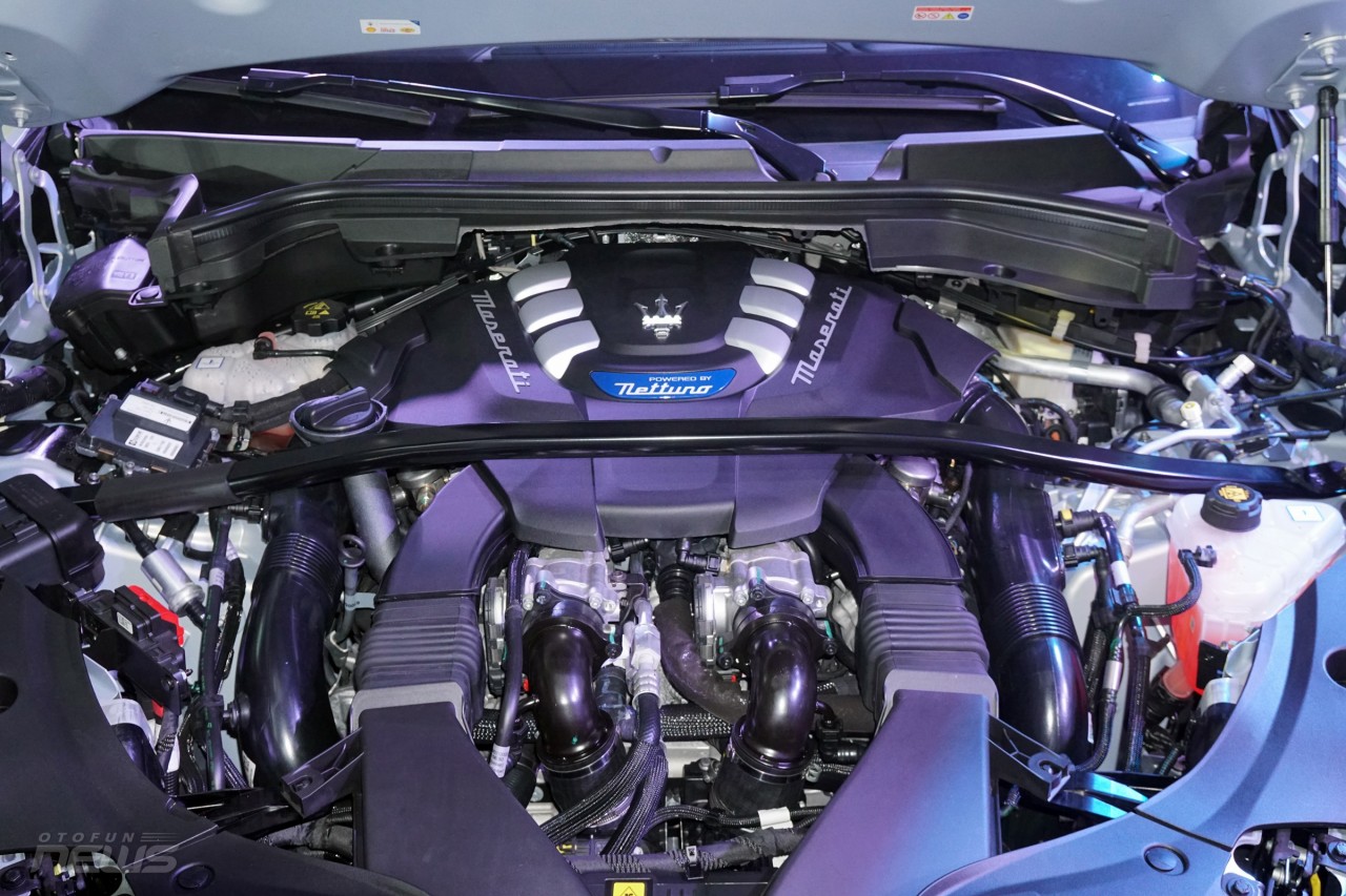 Maserati Grecale Trofeo giá 7,5 tỷ đồng