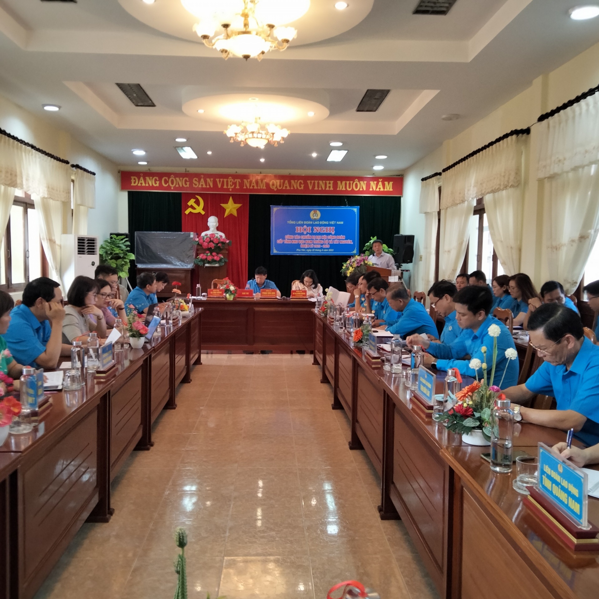 Công đoàn 10 tỉnh Nam Trung Bộ và Tây Nguyên chuẩn bị tốt đại hội nhiệm kỳ 2023 – 2028 Công đoàn 10 tỉnh Nam Trung Bộ và Tây Nguyên chuẩn bị tốt đại hội nhiệm kỳ 2023 – 2028