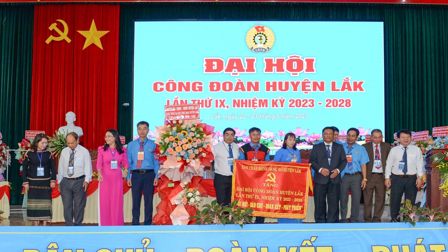 Công đoàn huyện Lắk đổi mới để tham gia xây dựng hệ thống chính trị vững mạnh