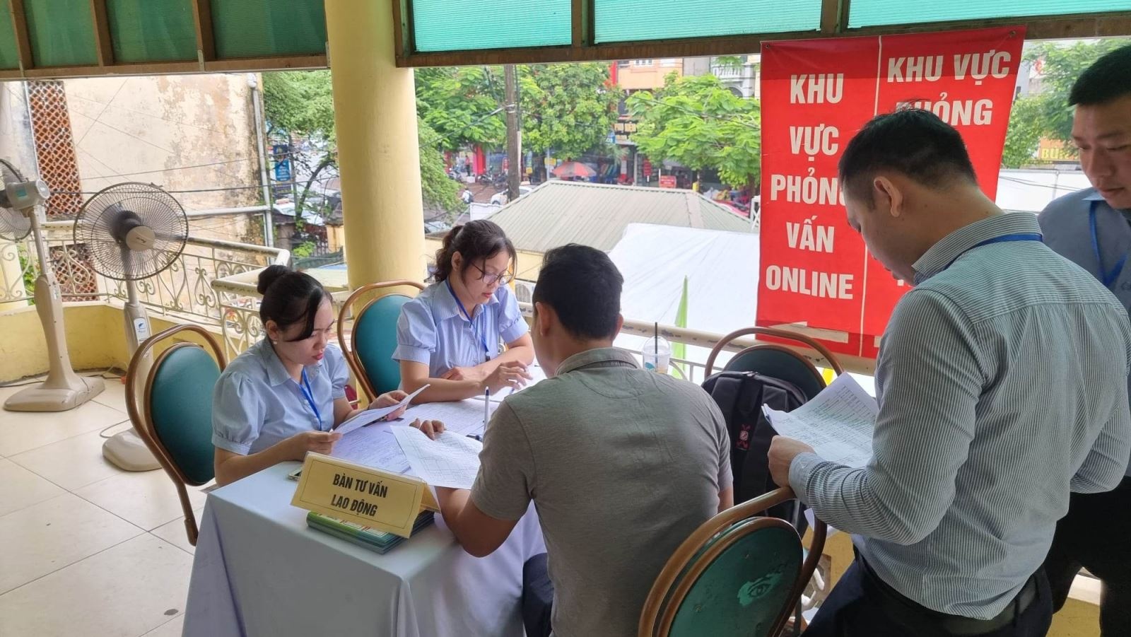 Tạo cơ hội để lực lượng lao động trẻ tiếp cận với thị trường lao động