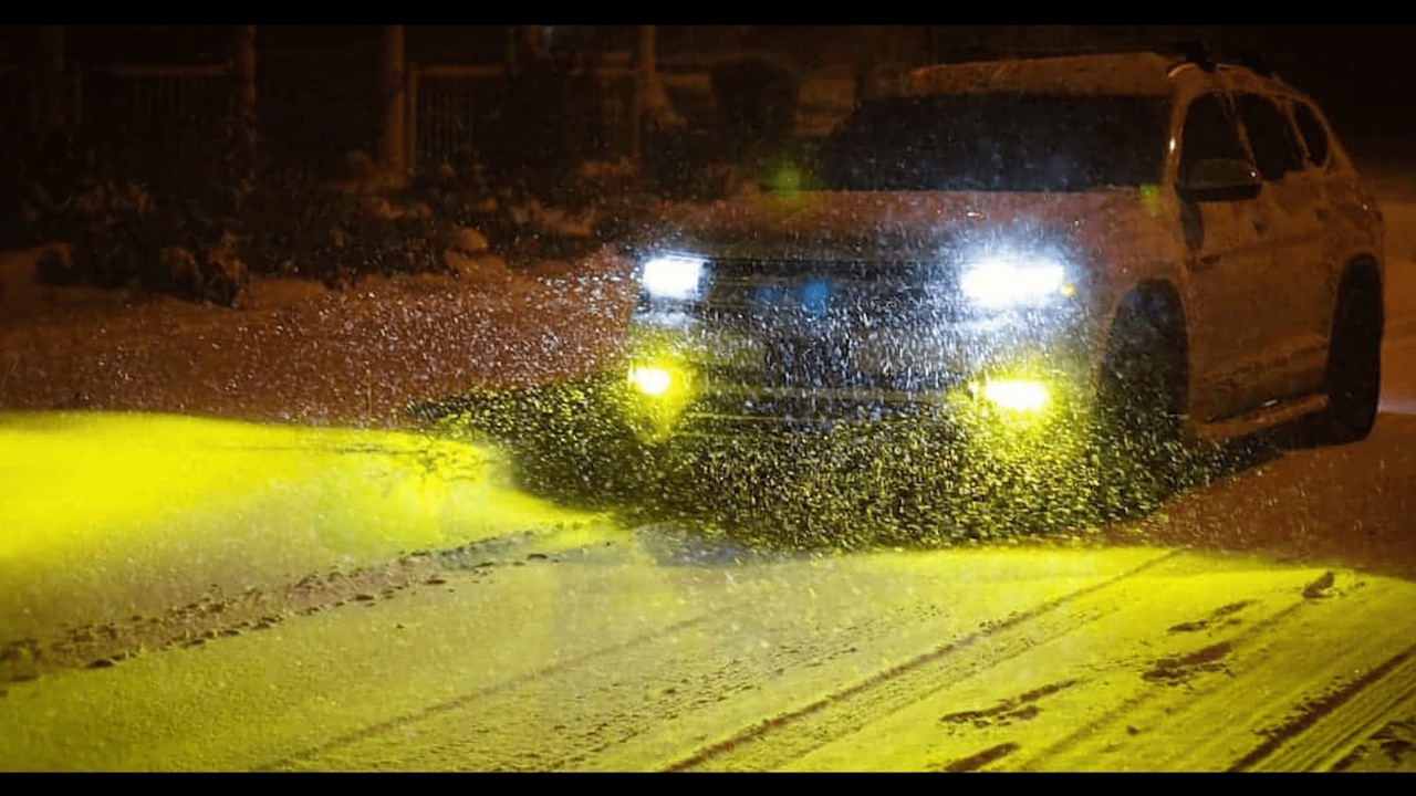 Vì sao đa số đèn sương mù đều có màu vàng?