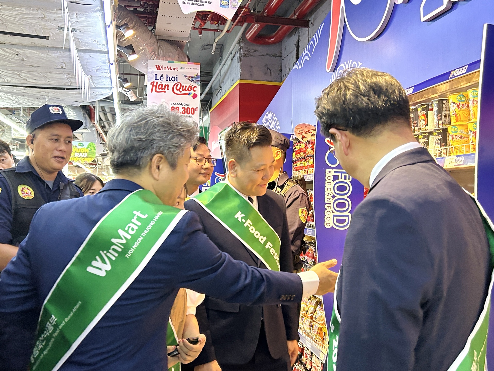 WinMart khởi động tuần lễ quảng bá thực phẩm Hàn Quốc trên toàn Hà Nội WinMart khởi động tuần lễ quảng bá thực phẩm Hàn Quốc trên toàn Hà Nội