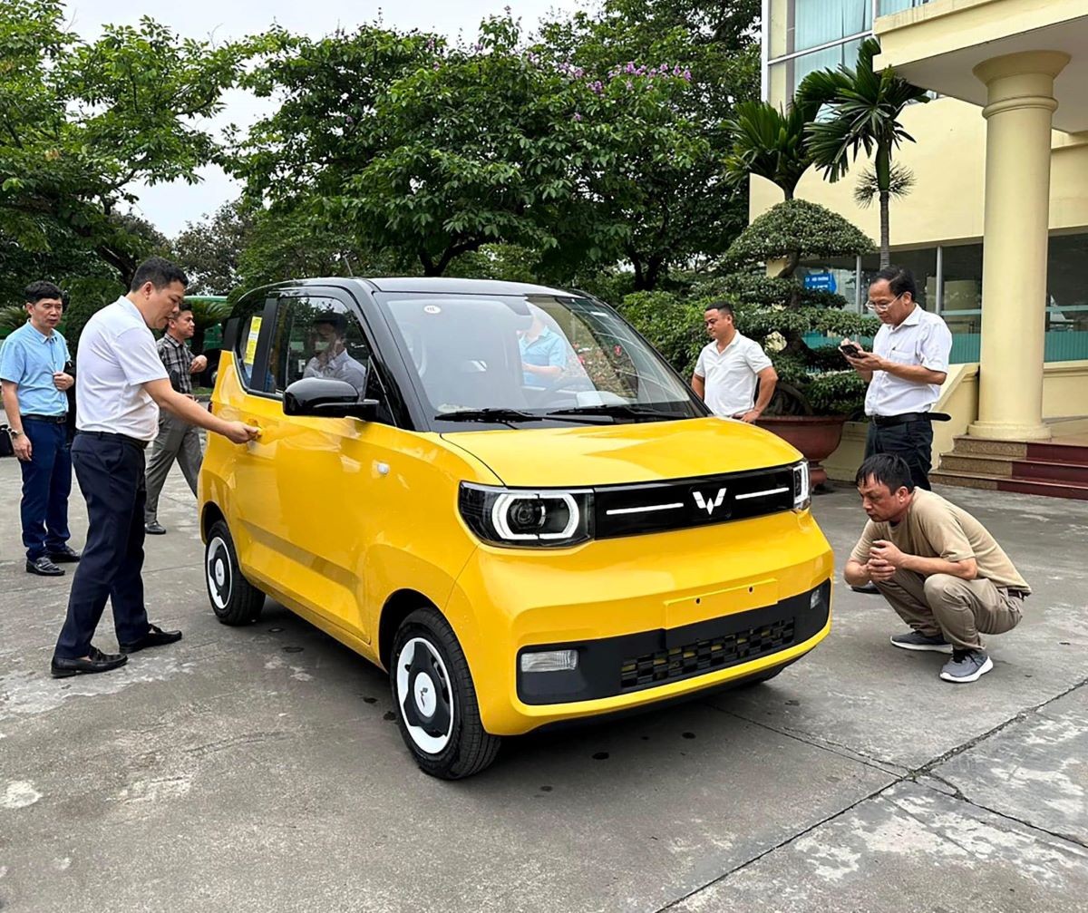 Wuling Hongguang Mini EV thực hiện bài thử nghiệm lội nước trước khi ra mắt