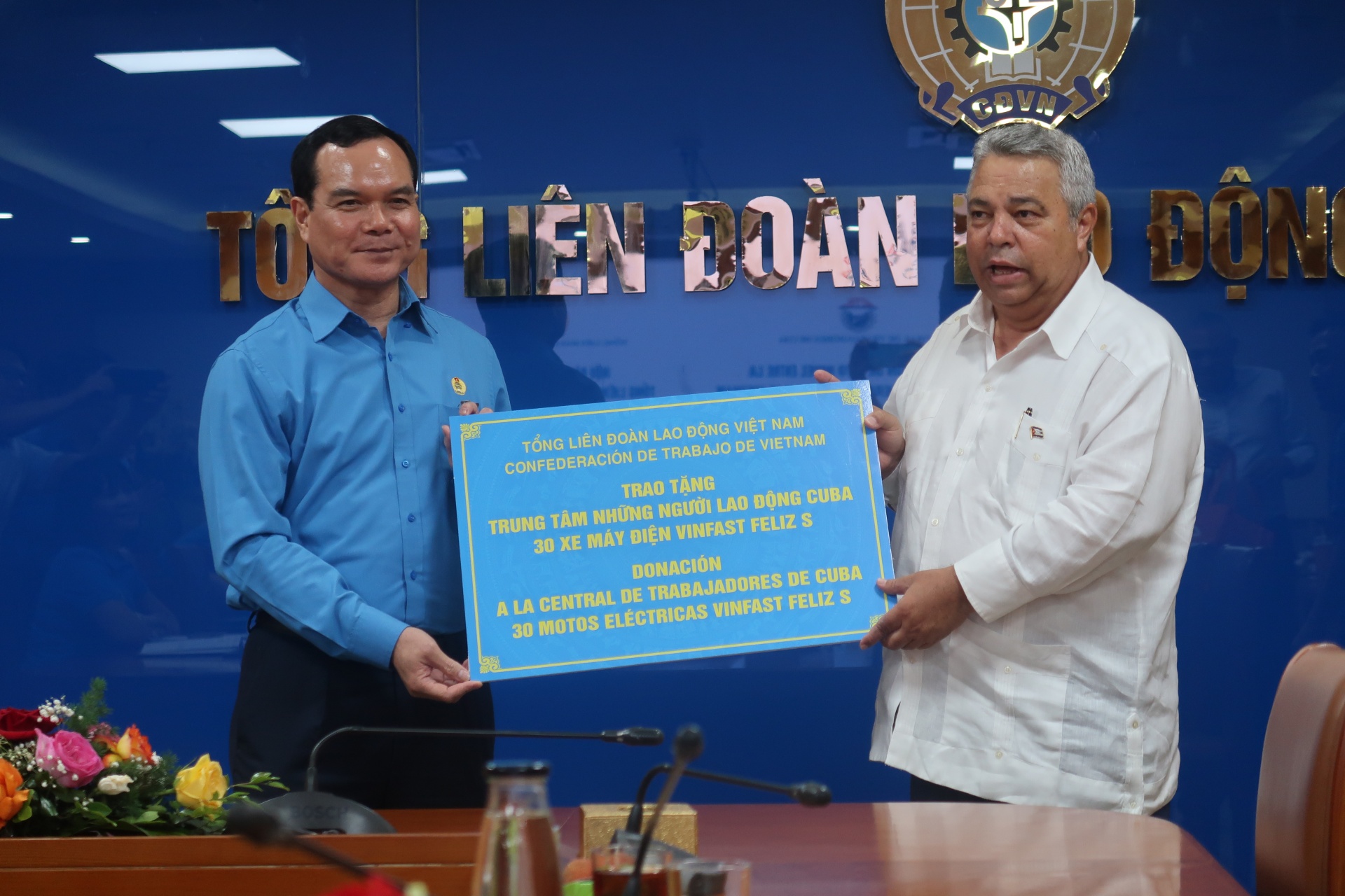 Tổng LĐLĐ Việt Nam sẽ tăng cường trao đổi hơn nữa các hoạt động Công đoàn với Cu-ba Tổng LĐLĐ Việt Nam sẽ tăng cường trao đổi hơn nữa các hoạt động Công đoàn với Cu-ba