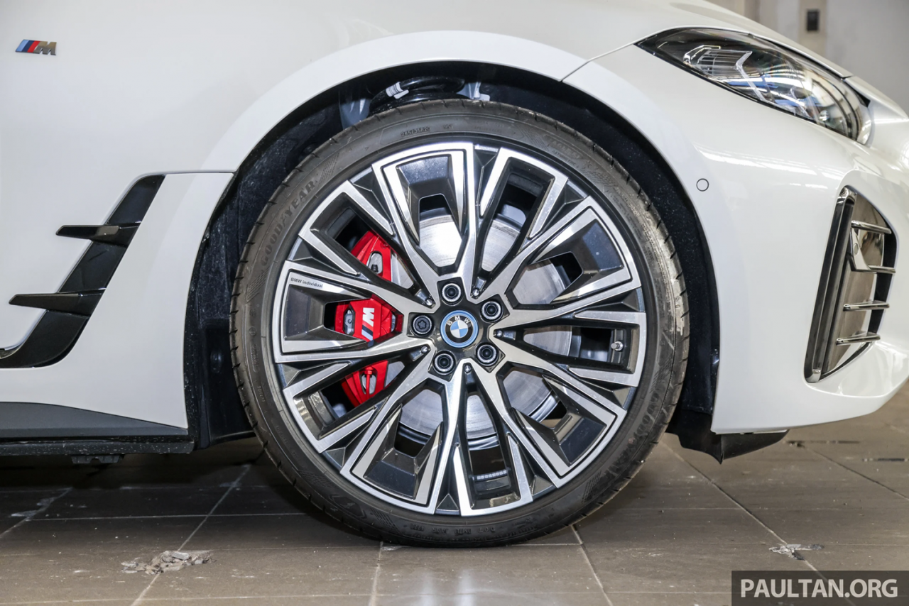 Xe điện BMW i4 M50 giá từ 2,1 tỷ đồng tại Malaysia Xe điện BMW i4 M50 giá từ 2,1 tỷ đồng tại Malaysia