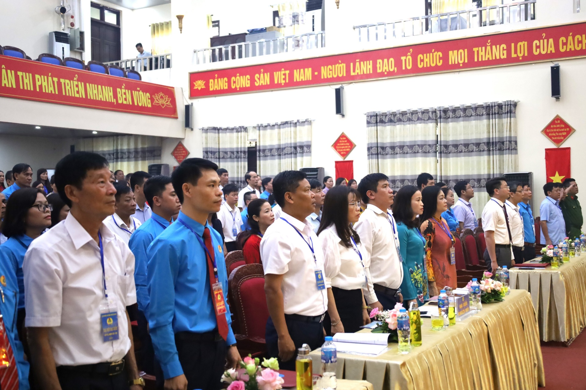 Phấn đấu đưa phong trào CNVCLĐ huyện Ân Thi lên tầm cao mới Phấn đấu đưa phong trào CNVCLĐ huyện Ân Thi lên tầm cao mới