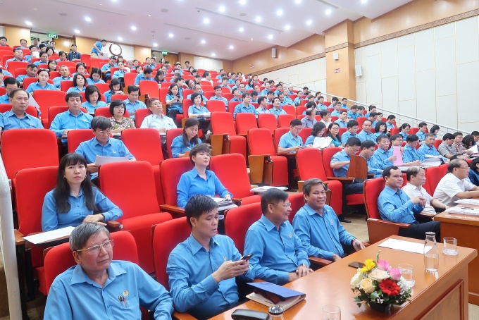 "Nhìn thẳng vào sự thật để có những giải pháp khắc phục cho nhiệm kỳ tới!" "Nhìn thẳng vào sự thật để có những giải pháp khắc phục cho nhiệm kỳ tới!"