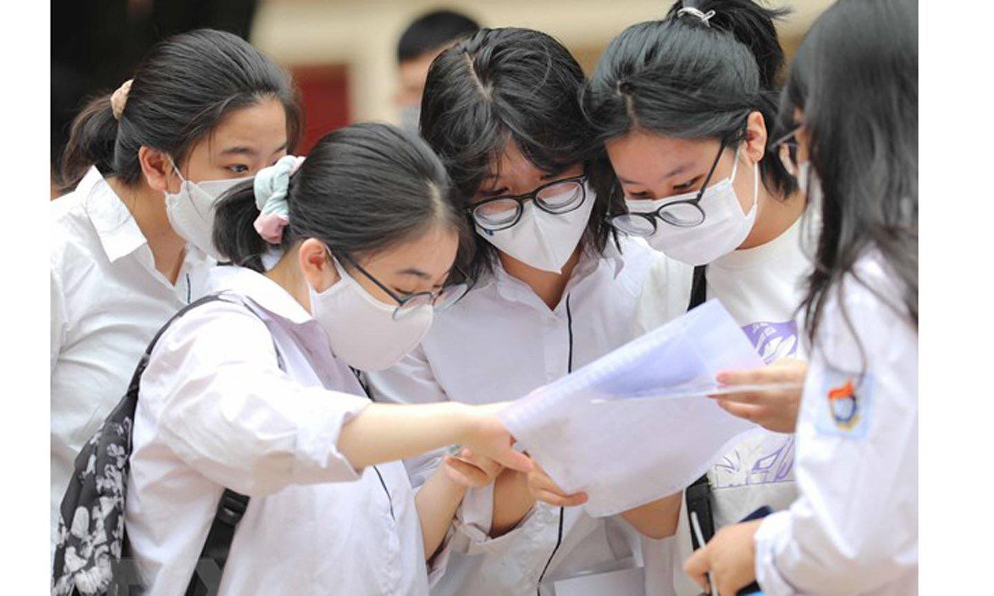 undefined Đề Văn không lỗi thời mà là cách chấm thi!