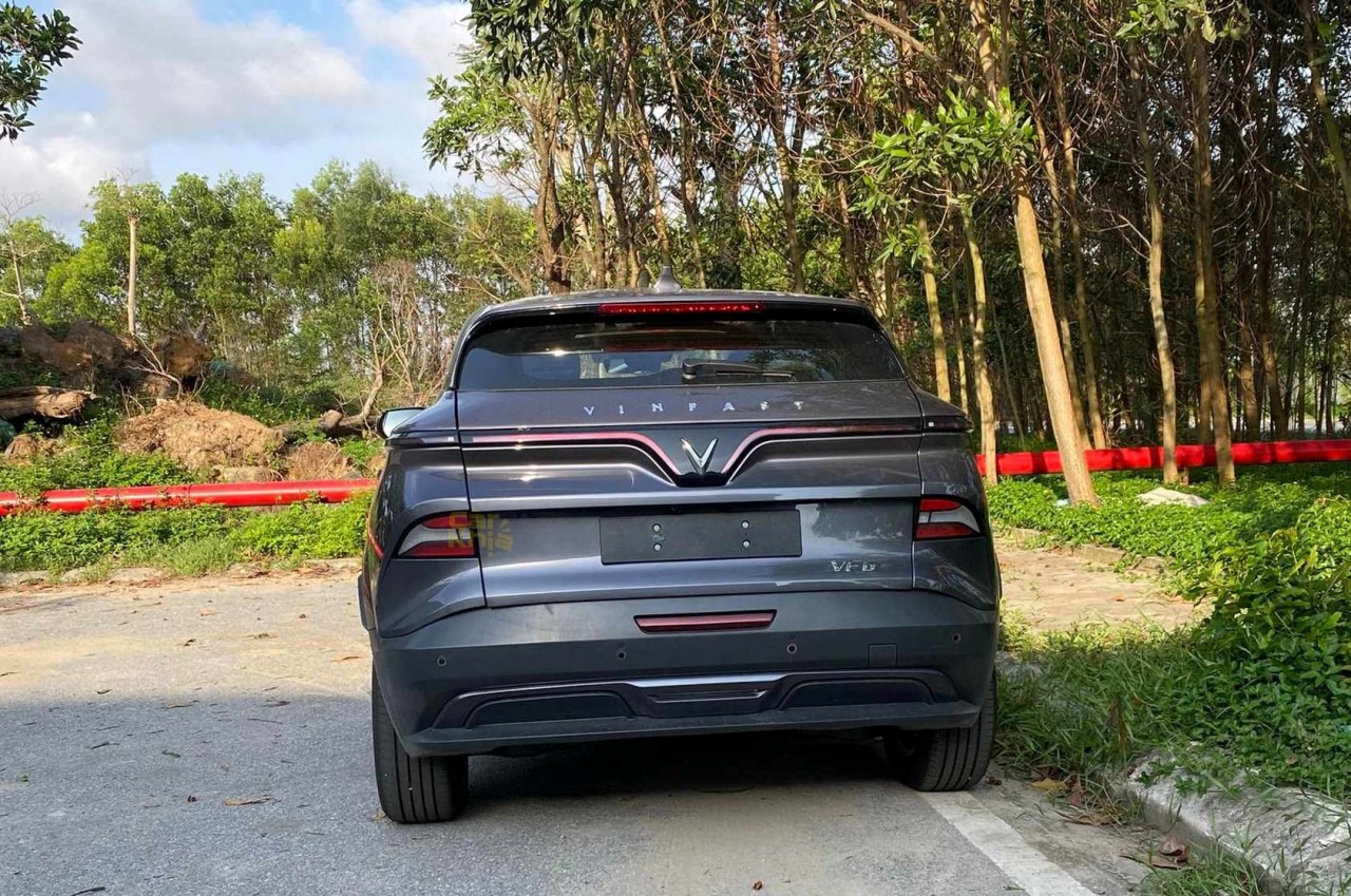 VinFast VF6 lộ nguyên hình tại Việt Nam trước ngày ra VinFast VF6 lộ nguyên hình tại Việt Nam trước ngày ra