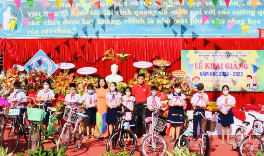 “Sứ giả đỏ” trên những nẻo đường thiện nguyện