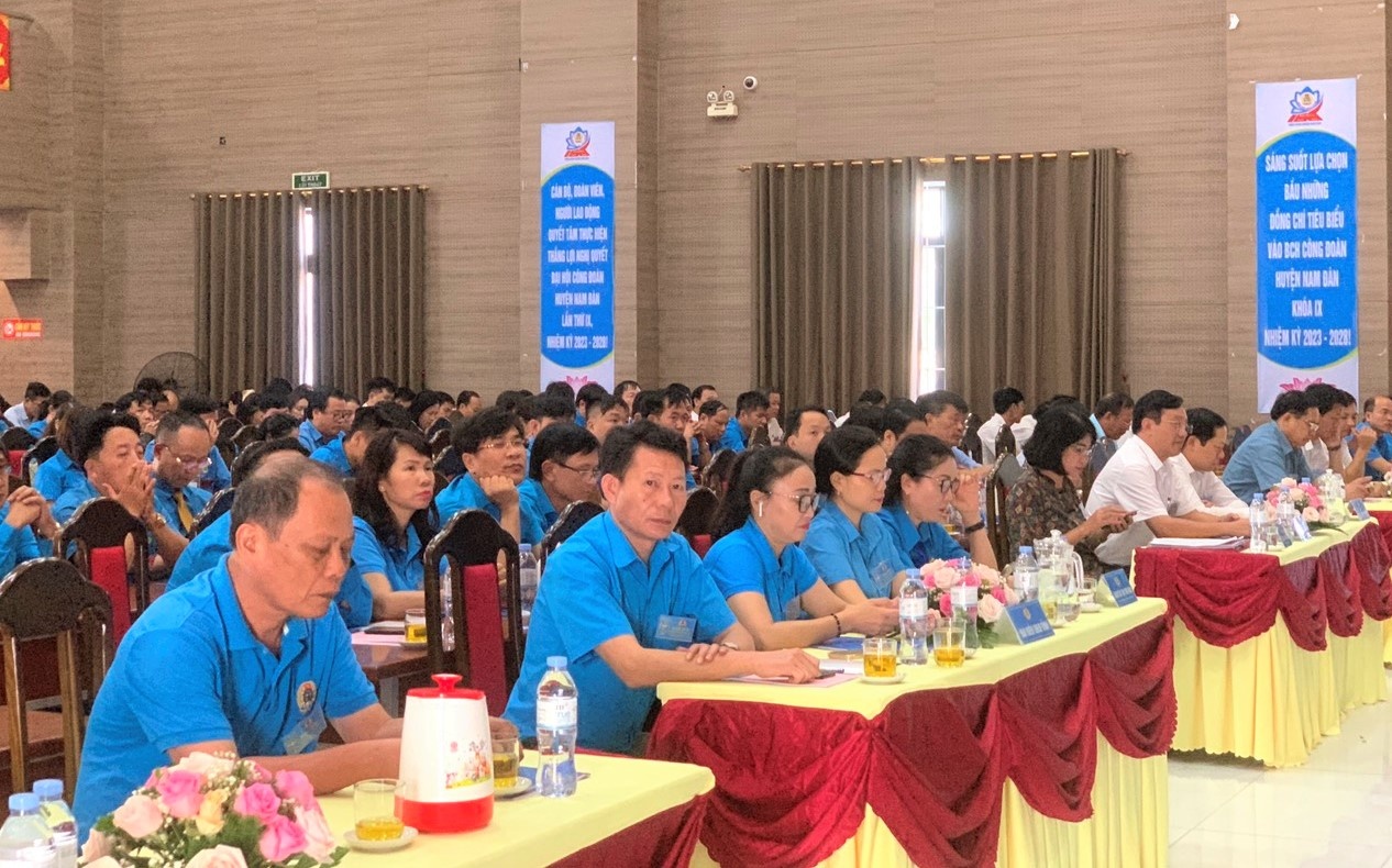 Tin tưởng vào nhiệm kỳ mới đầy khởi sắc của Công đoàn huyện Nam Đàn Tin tưởng vào nhiệm kỳ mới đầy khởi sắc của Công đoàn huyện Nam Đàn
