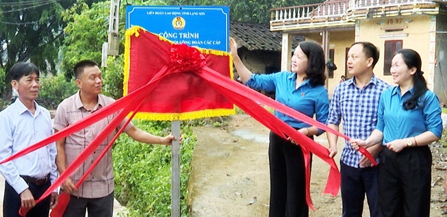 Mỗi CĐCS một công trình, phần việc ý nghĩa chào mừng đại hội công đoàn các cấp Mỗi CĐCS một công trình, phần việc ý nghĩa chào mừng đại hội công đoàn các cấp