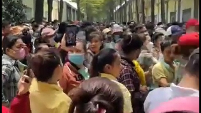 Chia sẻ khó khăn nhưng công nhân không đồng ý cắt giảm tiền thưởng cuối năm Chia sẻ khó khăn nhưng công nhân không đồng ý cắt giảm tiền thưởng cuối năm