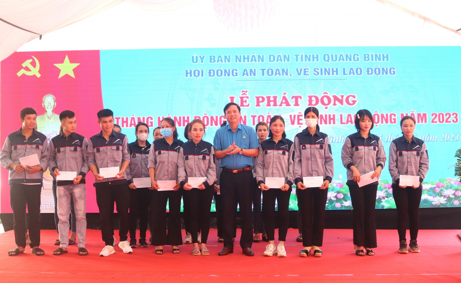 Công đoàn Quảng Bình: Huy động các nguồn lực để hỗ trợ đoàn viên, NLĐ khó khăn Công đoàn Quảng Bình: Huy động các nguồn lực để hỗ trợ đoàn viên, NLĐ khó khăn