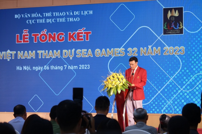 Tổng LĐLĐ Việt Nam tặng gần 500 triệu đồng cho các nữ VĐV xuất sắc tại SEA Games 32 Tổng LĐLĐ Việt Nam tặng gần 500 triệu đồng cho các nữ VĐV xuất sắc tại SEA Games 32