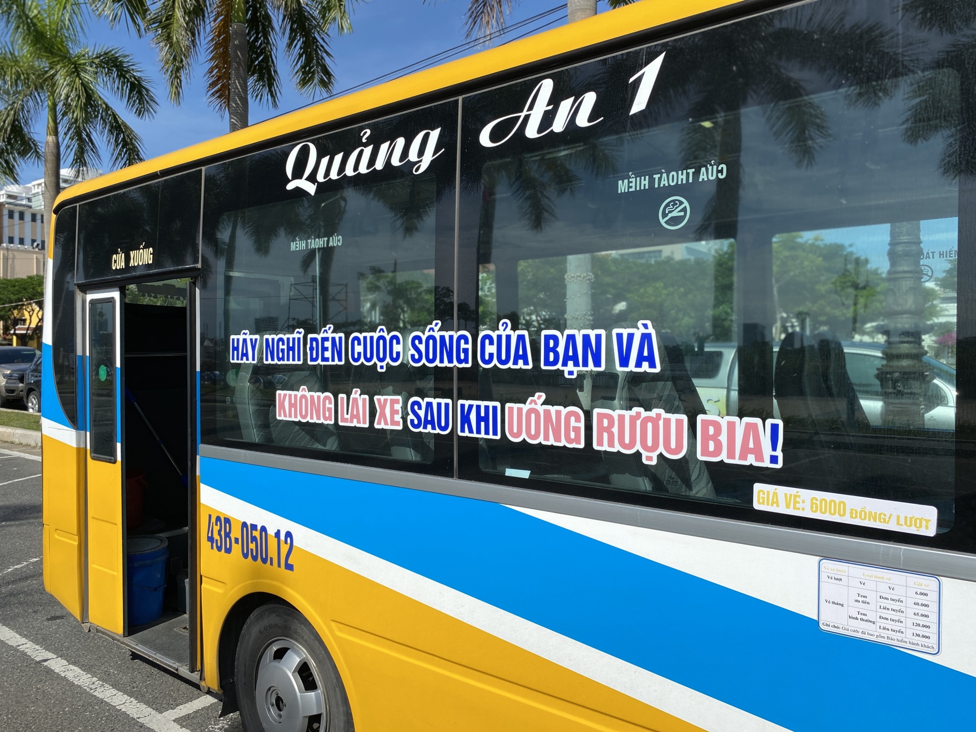 Bài 12: Công ty Quảng An 1 thất hứa trả lương cho tài xế, xe buýt đứng bánh sang ngày 8 Bài 12: Công ty Quảng An 1 thất hứa trả lương cho tài xế, xe buýt đứng bánh sang ngày 8