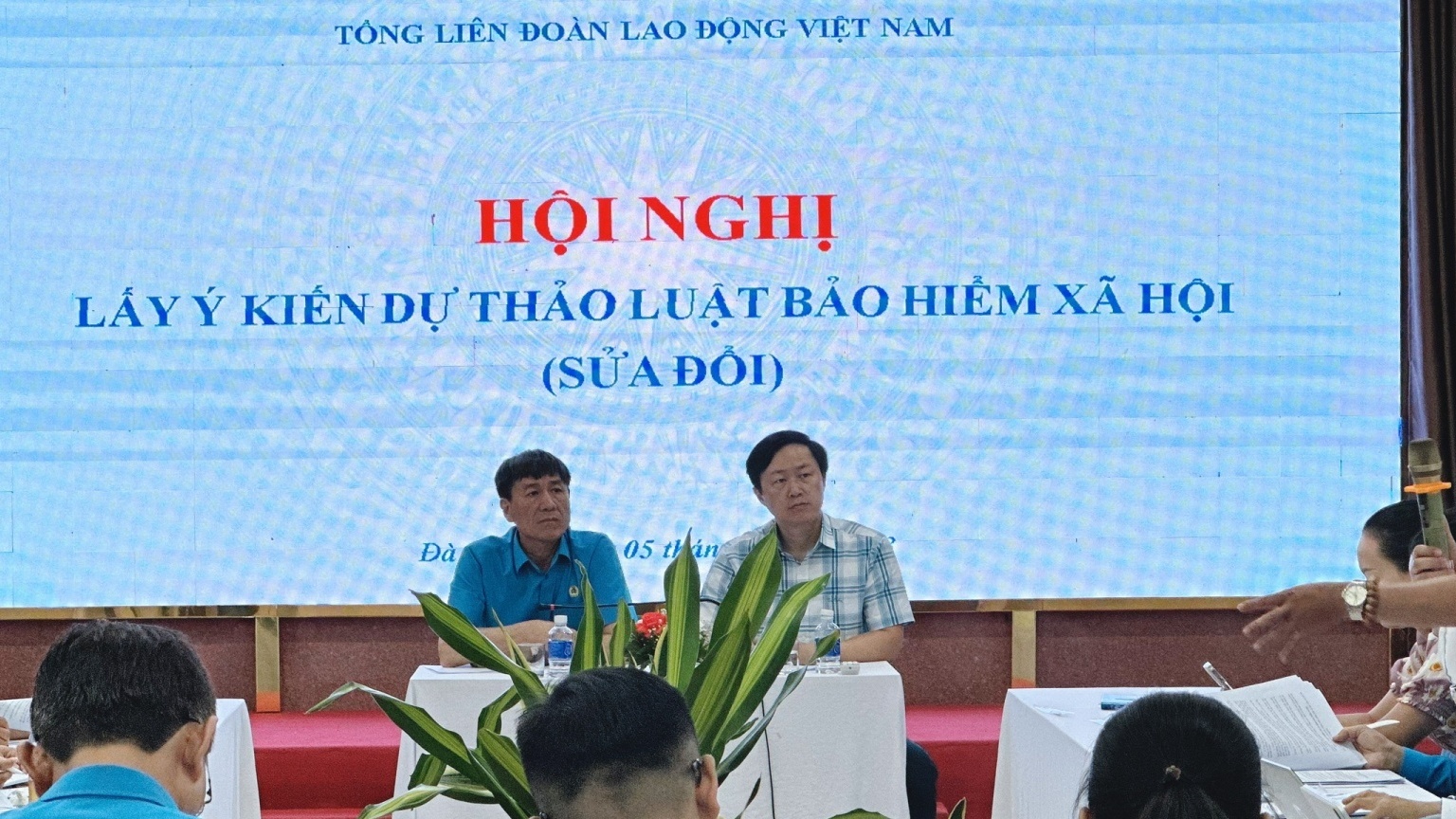 Cần đưa hành vi “chiếm dụng tiền đóng bảo hiểm xã hội” vào Dự thảo Luật