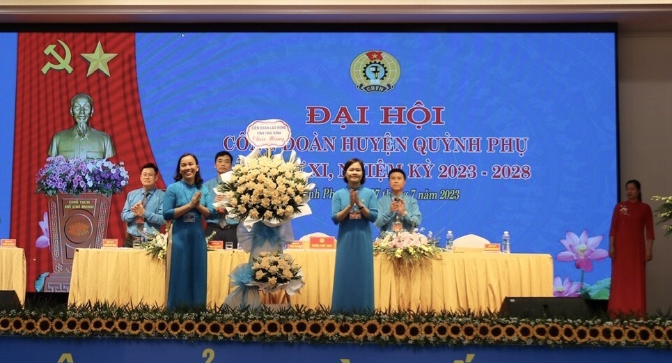 Công đoàn huyện Quỳnh Phụ: Linh hoạt thích ứng, hướng về cơ sở và lắng nghe ý kiến NLĐ Công đoàn huyện Quỳnh Phụ: Linh hoạt thích ứng, hướng về cơ sở và lắng nghe ý kiến NLĐ