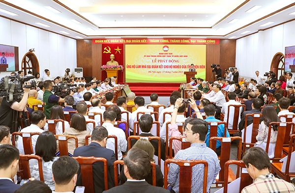  Lễ phát động Ủng hộ làm nhà đại đoàn kết cho hộ nghèo của tỉnh Điện Biên 