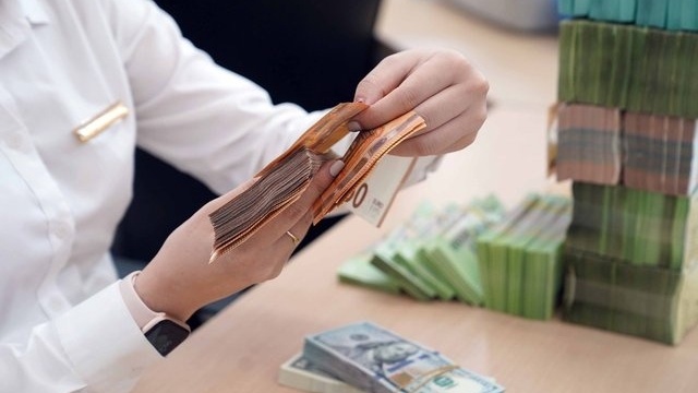 Lãi suất huy động kỳ hạn dưới 6 tháng có thể giảm về 4% vào cuối năm nay