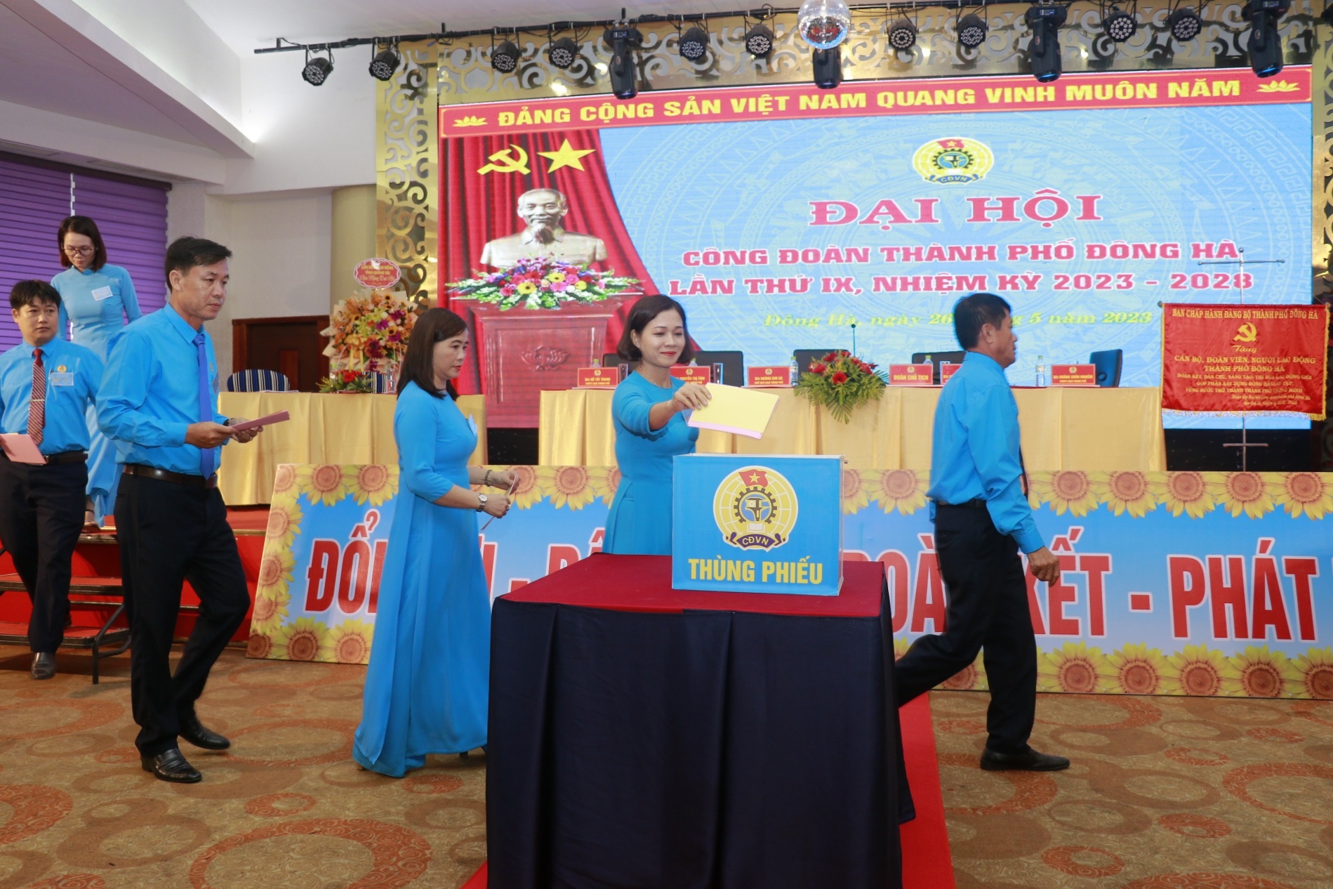 Công đoàn Quảng Trị: Triển khai hiệu quả các nhiệm vụ trong 6 tháng đầu năm Công đoàn Quảng Trị: Triển khai hiệu quả các nhiệm vụ trong 6 tháng đầu năm